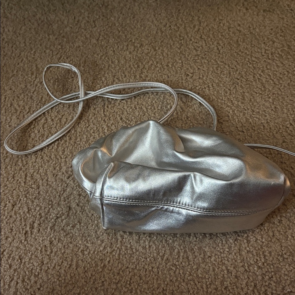 Silver Women evening clutch - Picture 2 of 3